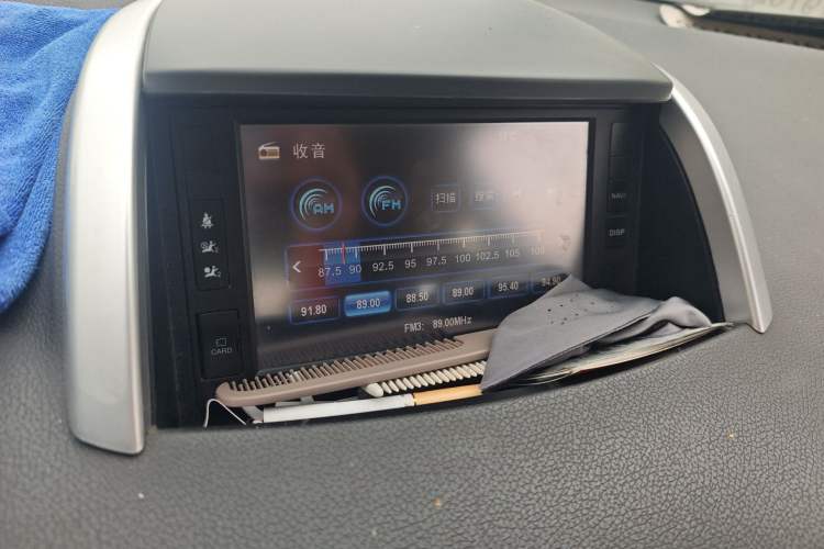 Used Renault Koleos 2014 Revised Version 2.0L Two-Wheel Drive Fashion Edition Audio And AC Panel