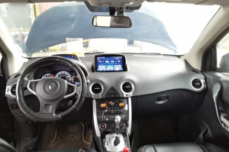 Used Renault Koleos 2014 2.0L Two-Wheel Drive Fashion Edition Center Console