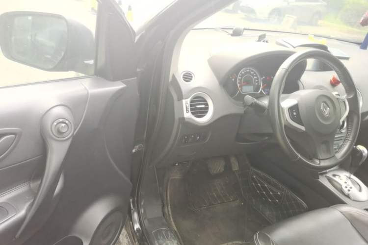 Used Renault Koleos 2014 2.0L Two-Wheel Drive Smart Edition Driver Seat