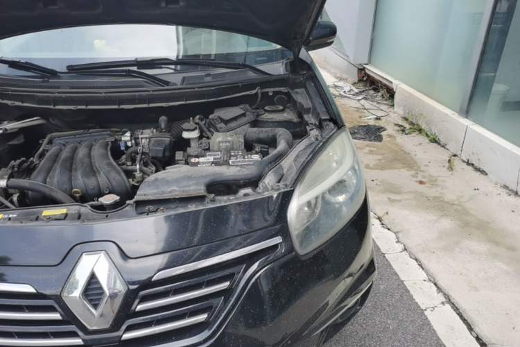 Used Renault Koleos 2014 2.0L Two-Wheel Drive Smart Edition Engine Bay Left