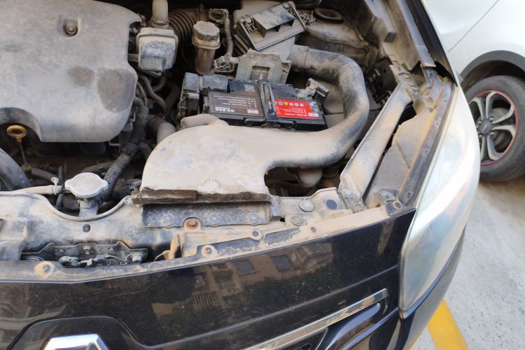 Used Renault Koleos 2014 Revised Version 2.0L Two-Wheel Drive Fashion Edition Engine Bay Left