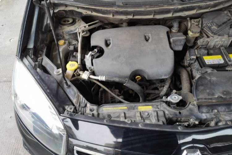 Used Renault Koleos 2014 2.0L Two-Wheel Drive Fashion Edition Engine Bay Right