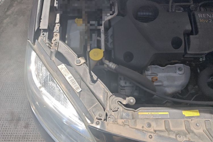 Used Renault Koleos 2014 2.5L Two-Wheel Drive Comfort Edition Engine Bay Right