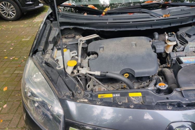 Used Renault Koleos 2014 Revised Version 2.0L Two-Wheel Drive Smart Enjoyment Edition Engine Bay Right