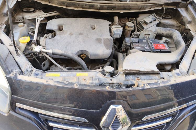 Used Renault Koleos 2014 Revised Version 2.0L Two-Wheel Drive Fashion Edition Engine Bay
