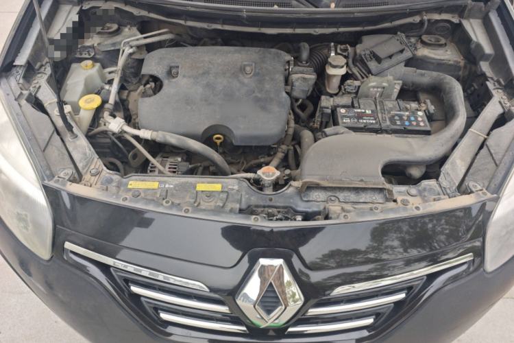 Used Renault Koleos 2014 Revised Version 2.0L Two-Wheel Drive Fashion Edition Engine Bay