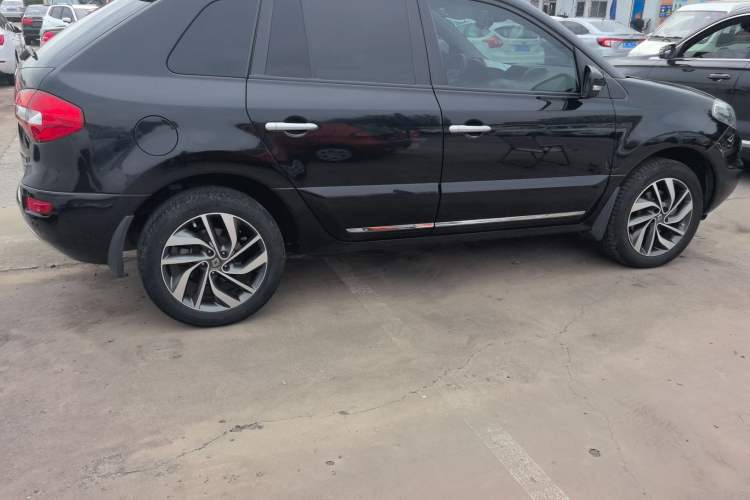 Used Renault Koleos 2014 2.5L Four-Wheel Drive Luxury Edition Exterior 2