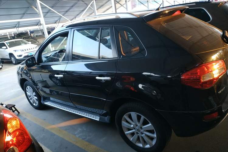 Used Renault Koleos 2014 Revised Version 2.0L Two-Wheel Drive Fashion Edition Exterior 3