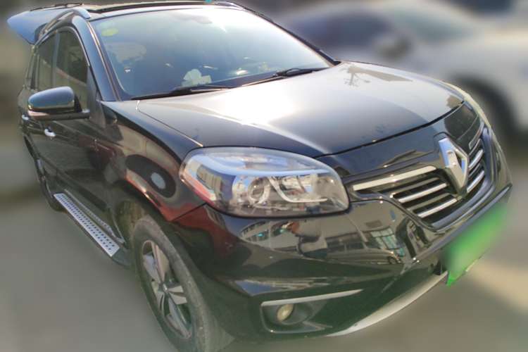 Used Renault Koleos 2014 2.5L Two-Wheel Drive Comfort Edition Front Right 45 Deg