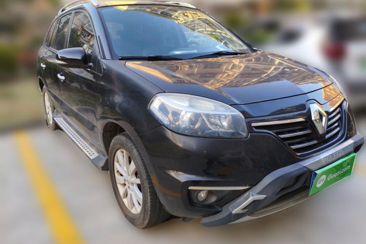 Used Renault Koleos 2014 Revised Version 2.0L Two-Wheel Drive Fashion Edition Front Right 45 Deg