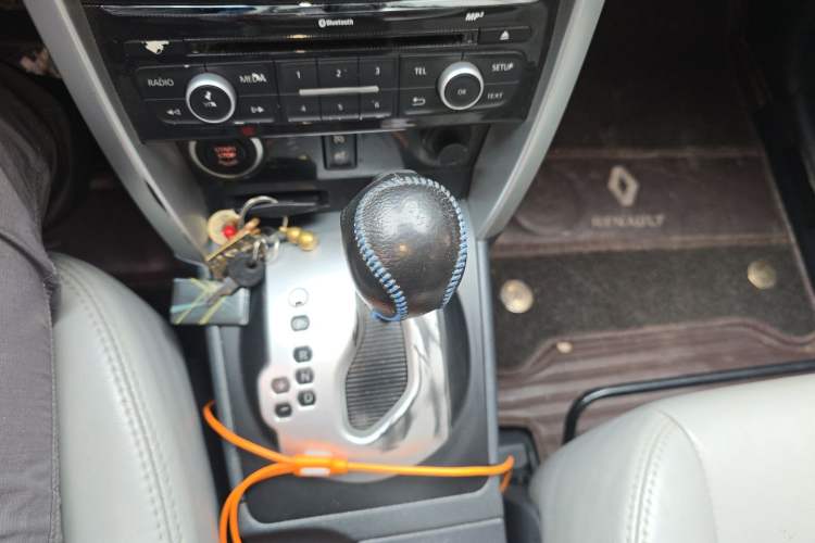 Used Renault Koleos 2014 2.0L Two-Wheel Drive Fashion Edition Gear Lever