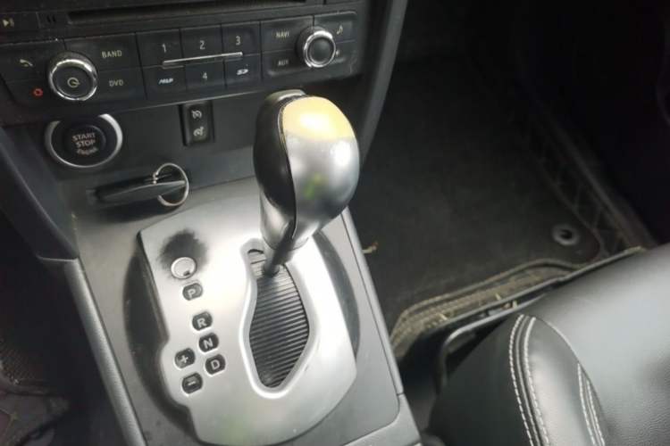 Used Renault Koleos 2014 2.0L Two-Wheel Drive Smart Edition Gear Lever