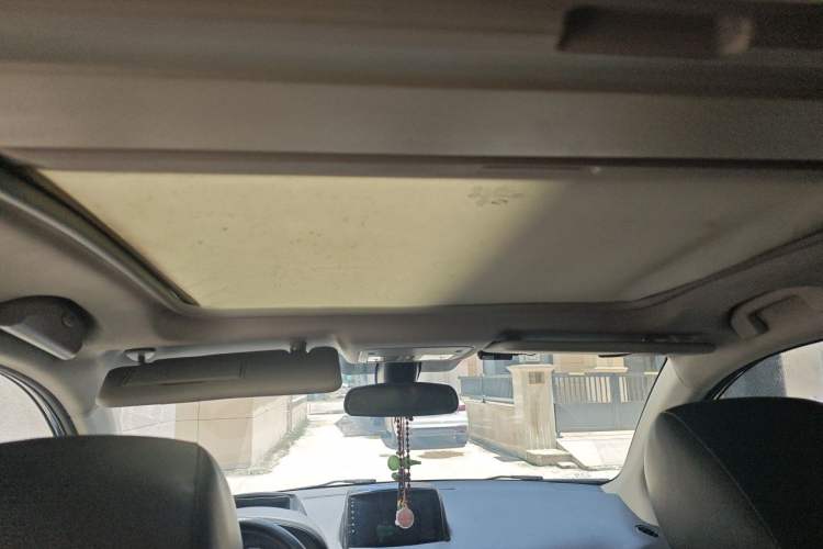Used Renault Koleos 2014 2.5L Two-Wheel Drive Comfort Edition Headliner