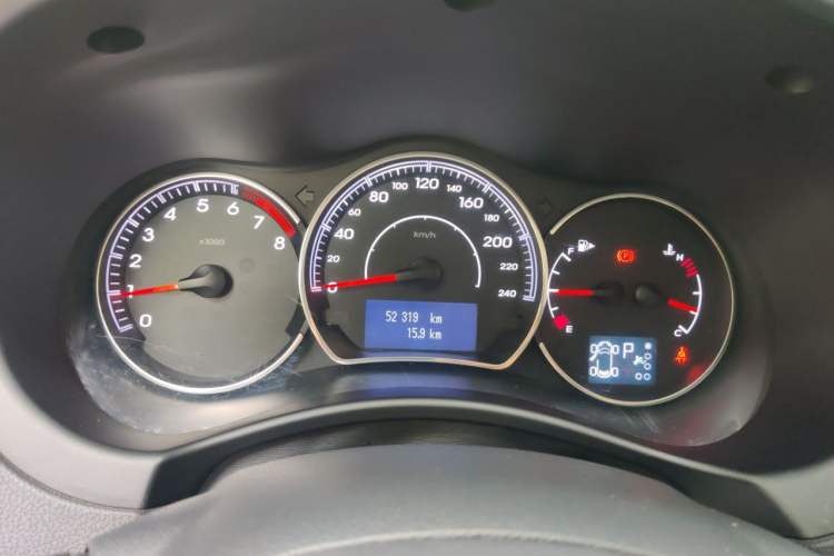 Used Renault Koleos 2014 Revised Version 2.0L Two-Wheel Drive Smart Enjoyment Edition Instrument Cluster