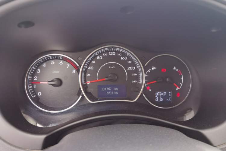 Used Renault Koleos 2014 Revised Version 2.0L Two-Wheel Drive Smart Enjoyment Edition Instrument Cluster