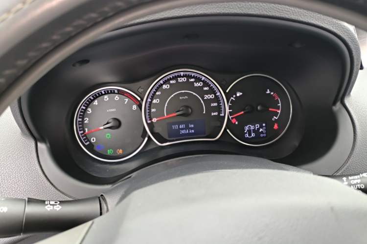 Used Renault Koleos 2014 Revised Version 2.5L Two-Wheel Drive Comfort Edition Instrument Cluster