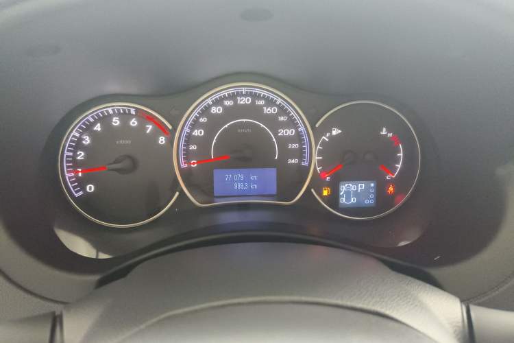 Used Renault Koleos 2014 Revised Version 2.0L Two-Wheel Drive Fashion Edition Instrument Cluster