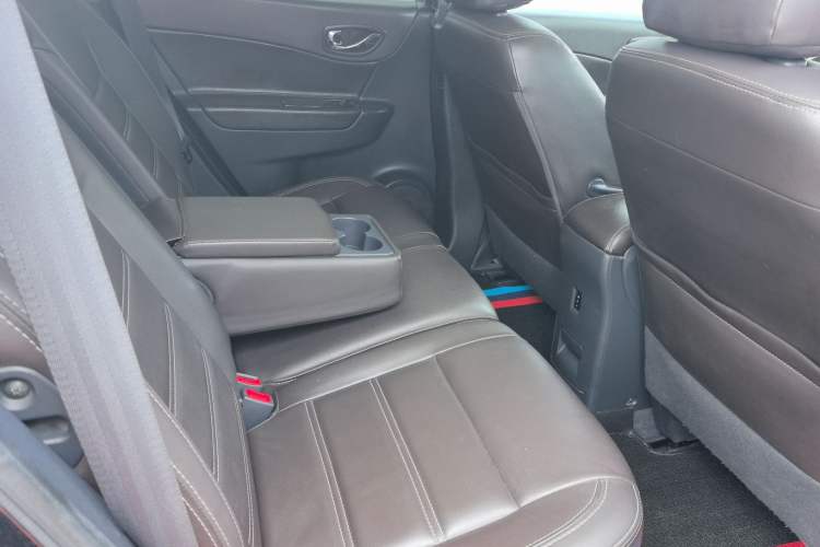 Used Renault Koleos 2014 2.5L Four-Wheel Drive Luxury Edition Interior 1