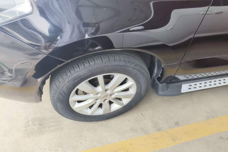 Used Renault Koleos 2014 Revised Version 2.0L Two-Wheel Drive Fashion Edition Left Front Wheel Hub