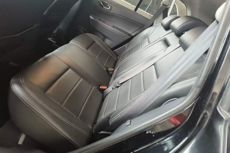 Used Renault Koleos 2014 Revised Version 2.0L Two-Wheel Drive Fashion Edition Left Rear Seat