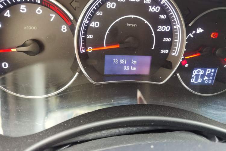 Used Renault Koleos 2014 Revised Version 2.0L Two-Wheel Drive Smart Enjoyment Edition Odometer Close Up