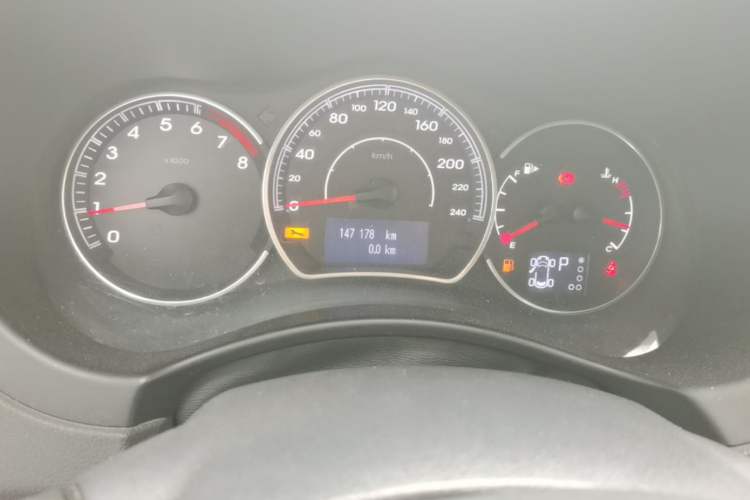Used Renault Koleos 2014 2.0L Two-Wheel Drive Smart Edition Odometer Close Up