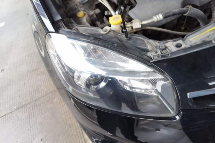 Used Renault Koleos 2014 2.0L Two-Wheel Drive Fashion Edition Right Front Headlight