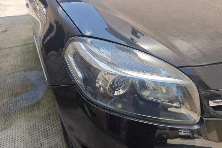 Used Renault Koleos 2014 2.5L Two-Wheel Drive Comfort Edition Right Front Headlight