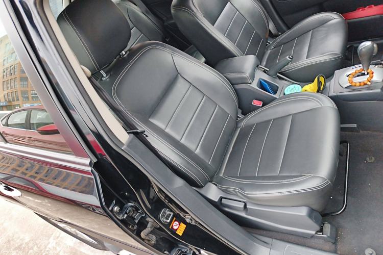 Used Renault Koleos 2014 Revised Version 2.0L Two-Wheel Drive Smart Enjoyment Edition Right Front Seat