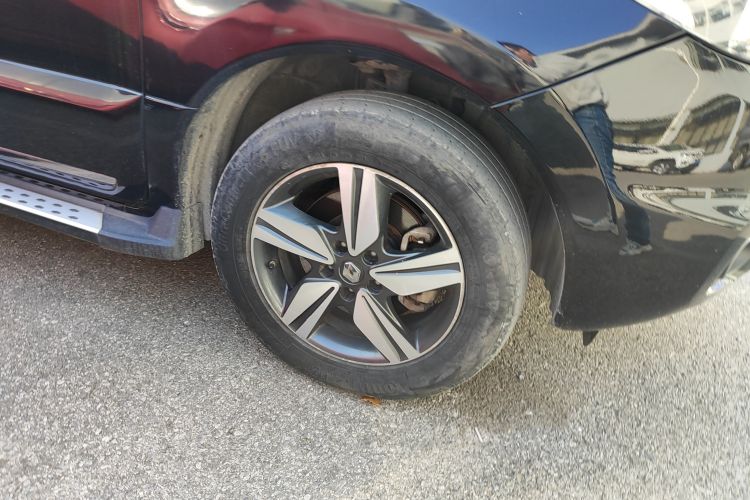 Used Renault Koleos 2014 2.5L Two-Wheel Drive Comfort Edition Right Front Wheel Hub