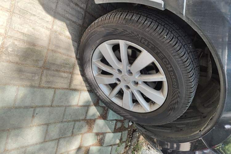 Used Renault Koleos 2014 2.0L Two-Wheel Drive Fashion Edition Right Front Wheel Hub