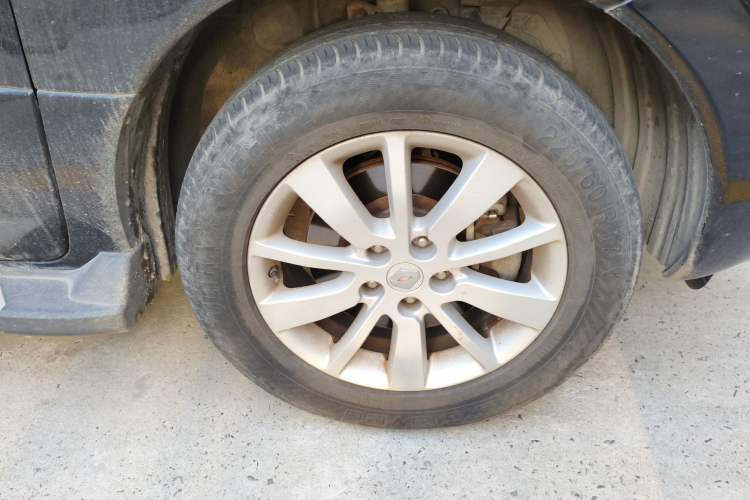 Used Renault Koleos 2014 Revised Version 2.0L Two-Wheel Drive Fashion Edition Right Front Wheel Hub