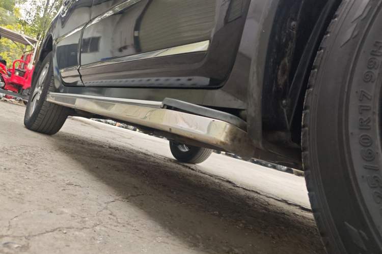 Used Renault Koleos 2014 2.5L 4x4 Comfort Edition Right Side Sill