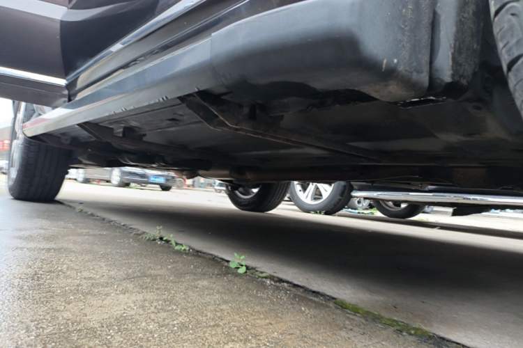 Used Renault Koleos 2014 Revised Version 2.5L Two-Wheel Drive Comfort Edition Right Side Sill