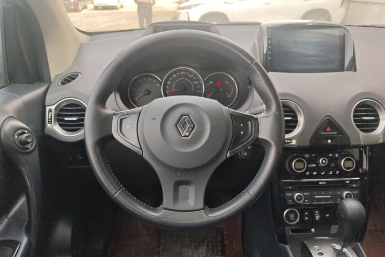 Used Renault Koleos 2014 2.5L 4x4 Comfort Edition Steering Wheel