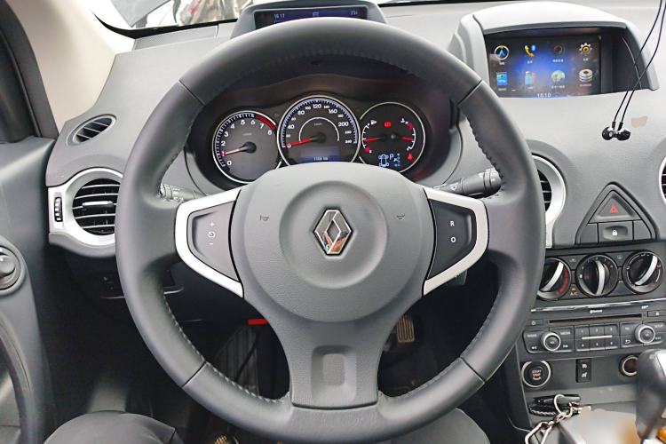 Used Renault Koleos 2014 Revised Version 2.0L Two-Wheel Drive Smart Enjoyment Edition Steering Wheel