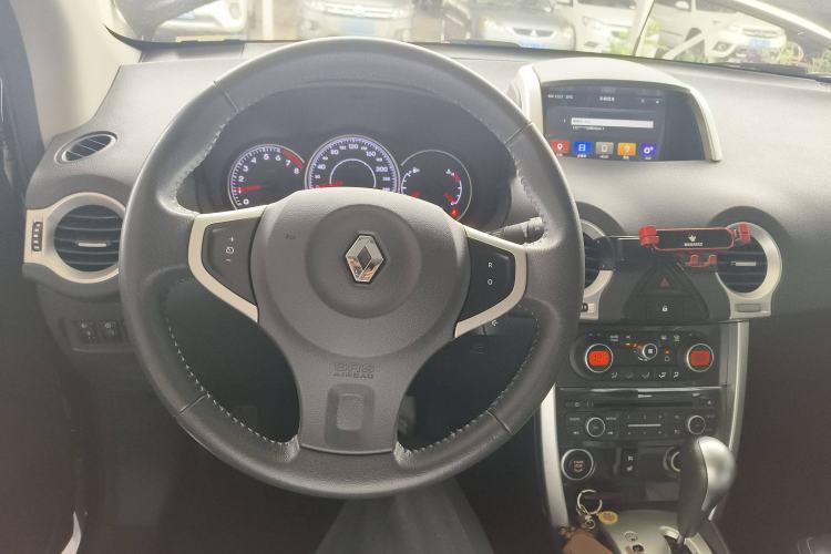 Used Renault Koleos 2014 Revised Version 2.0L Two-Wheel Drive Fashion Edition Steering Wheel