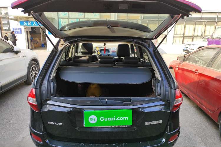 Used Renault Koleos 2014 2.5L Two-Wheel Drive Comfort Edition Trunk