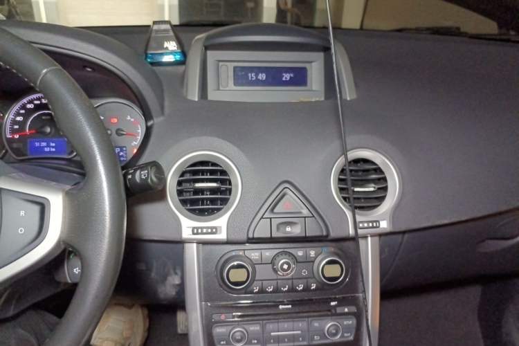 Used Renault Koleos 2014 Revised Version 2.0L Two-Wheel Drive Fashion Edition Audio And AC Panel