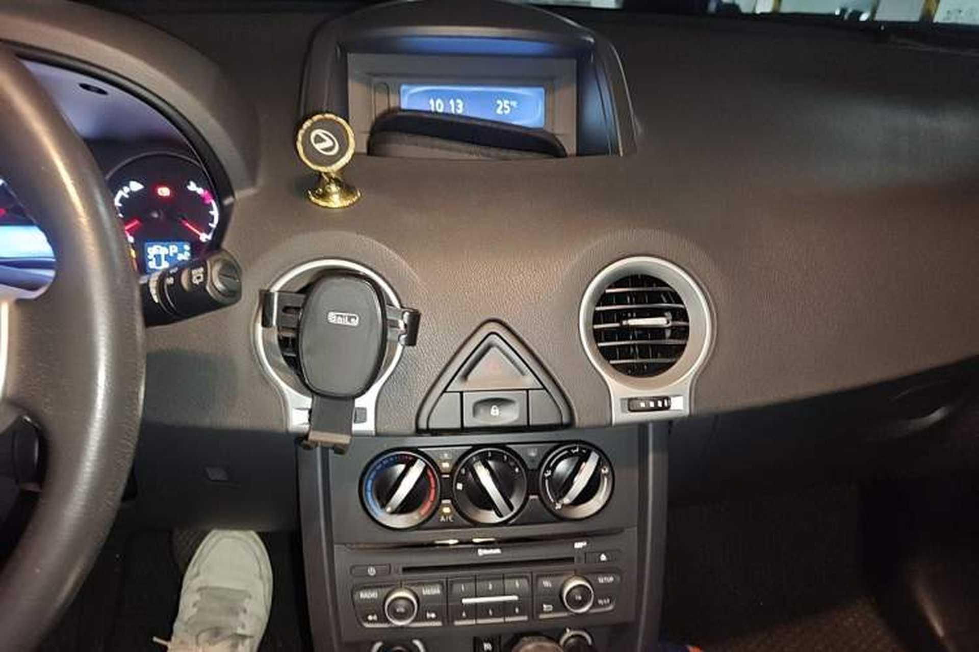 Used Renault Koleos 2014 Revised Version 2.0L Two-Wheel Drive Smart Enjoyment Edition Audio And AC Panel