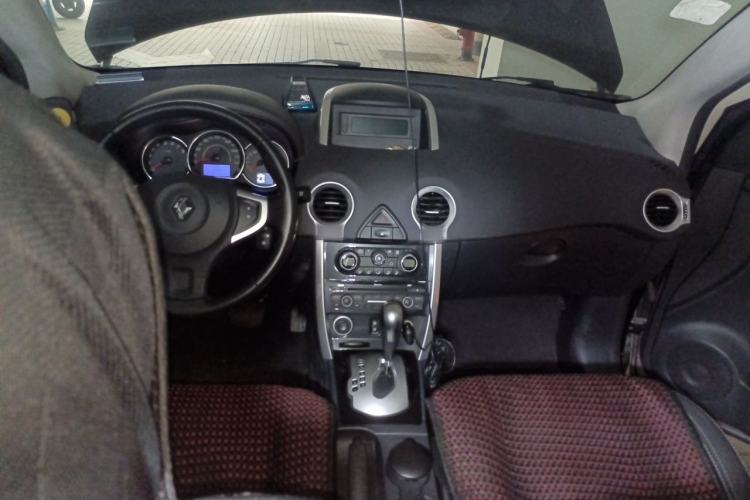 Used Renault Koleos 2014 Revised Version 2.0L Two-Wheel Drive Fashion Edition Center Console