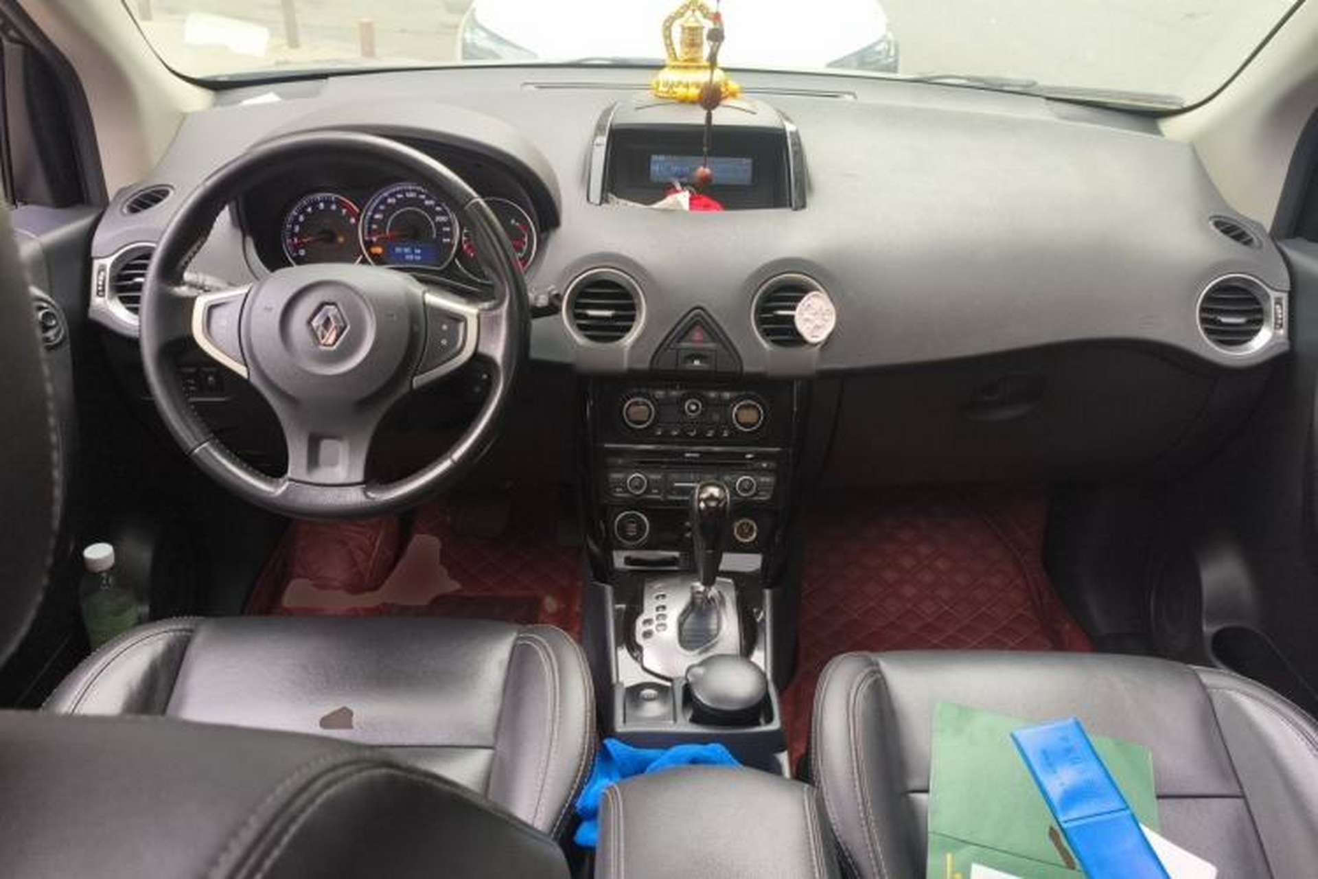 Used Renault Koleos 2014 Revised Version 2.5L Two-Wheel Drive Urban Edition Center Console