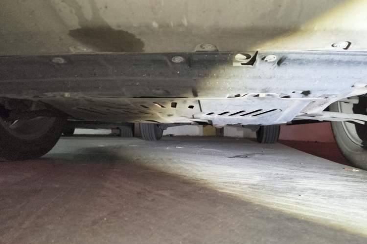 Used Renault Koleos 2014 2.5L 4x4 Comfort Edition Chassis Front