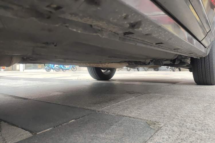 Used Renault Koleos 2014 2.5L 4x4 Comfort Edition Chassis Front Left