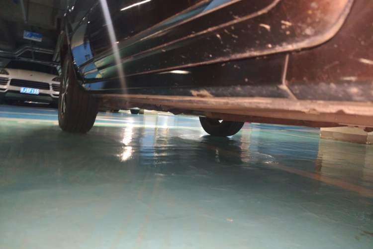 Used Renault Koleos 2014 2.5L 4x4 Comfort Edition Chassis Front Right