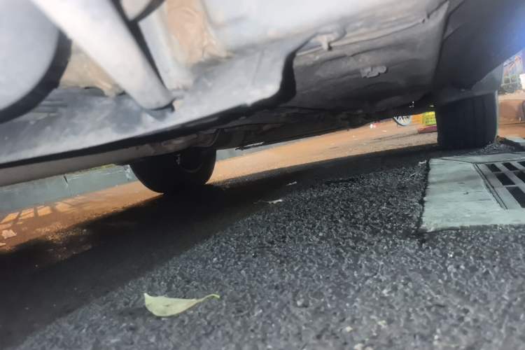 Used Renault Koleos 2014 2.5L 4x4 Comfort Edition Chassis Front Right