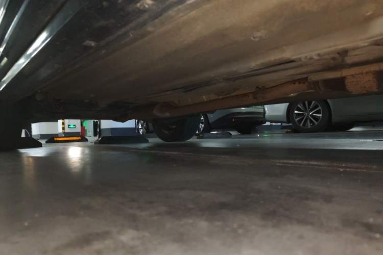 Used Renault Koleos 2014 2.5L 4x4 Comfort Edition Chassis Front Right