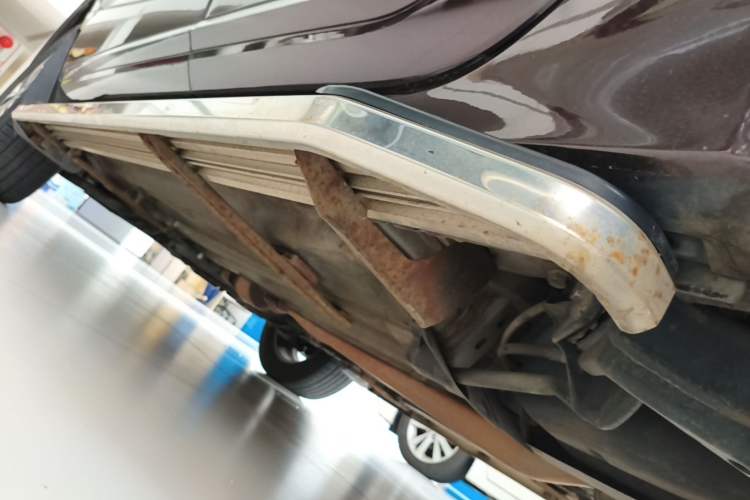 Used Renault Koleos 2014 Revised Version 2.5L Two-Wheel Drive Comfort Edition Chassis Rear Left