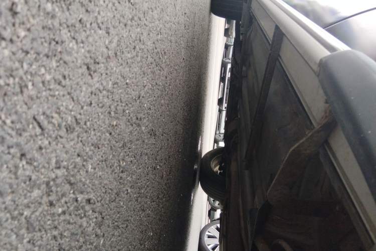 Used Renault Koleos 2014 Revised Version 2.0L Two-Wheel Drive Fashion Edition Chassis Rear Left