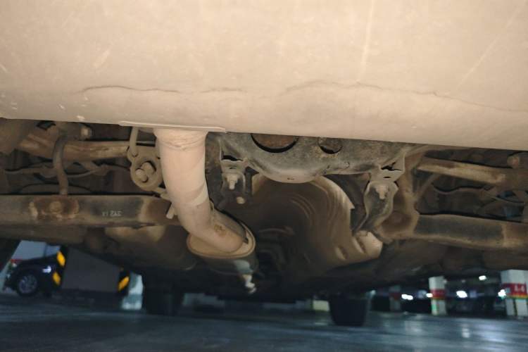 Used Renault Koleos 2014 2.5L Two-Wheel Drive Comfort Edition Chassis Rear